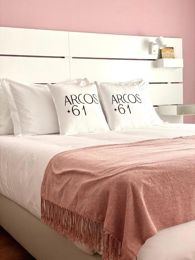 Arcos 61 *